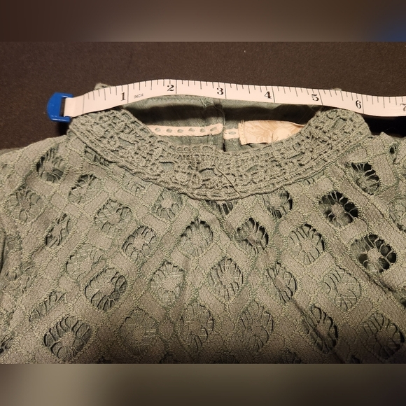 Rewind Sleeveless Lace Blouse - Picture 5 of 9